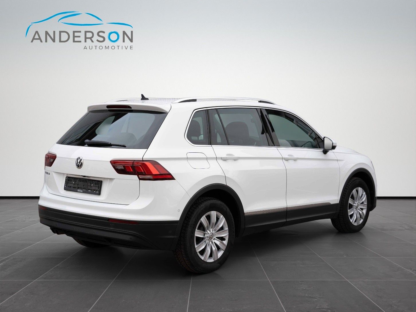 Fahrzeugabbildung Volkswagen TIGUAN 1.5 COMF KAM STHZ ERGO NAVI ACC KEYLESS