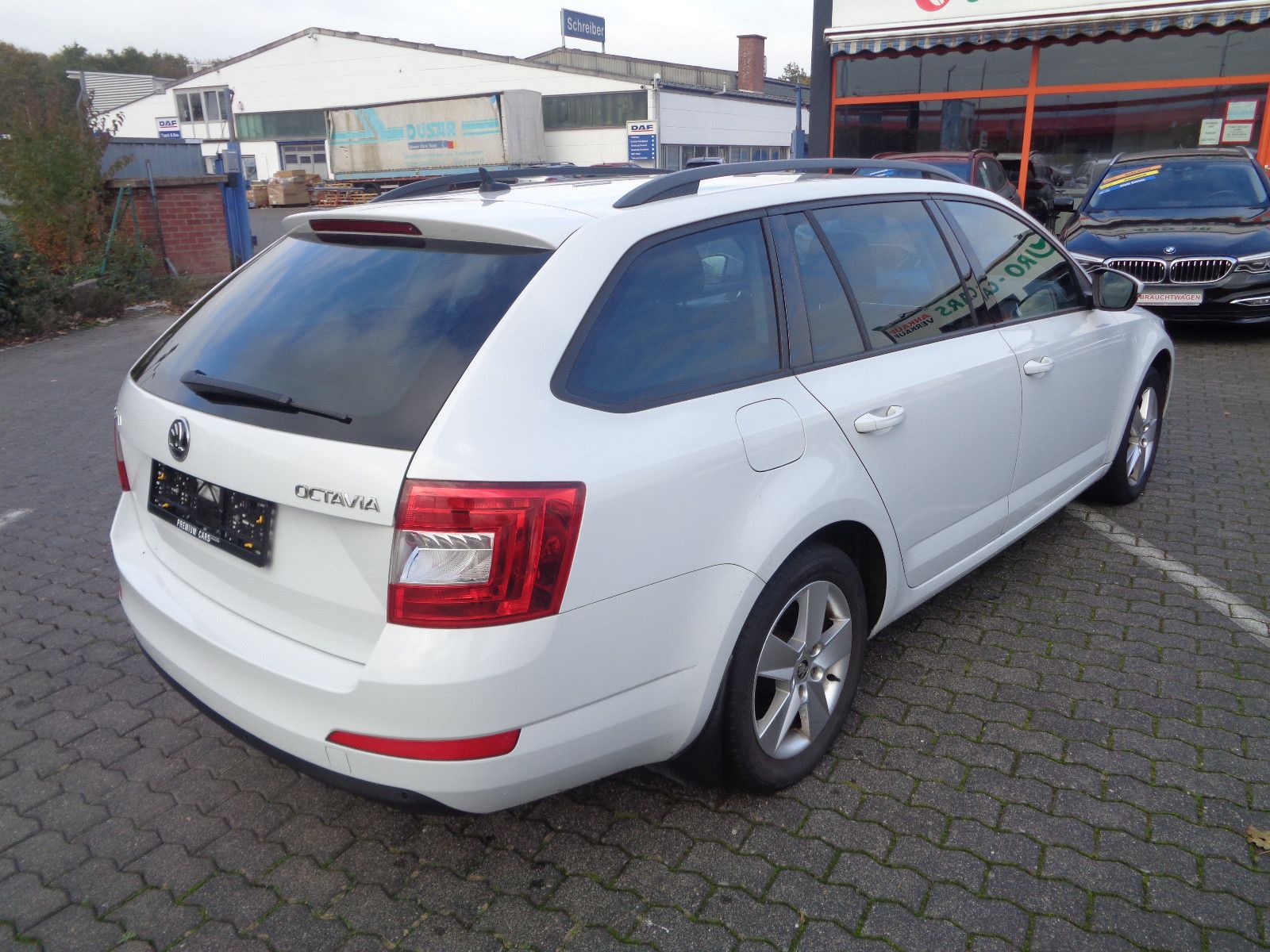 Fahrzeugabbildung SKODA Octavia Combi Ambition/Automatik/Navi/Klima