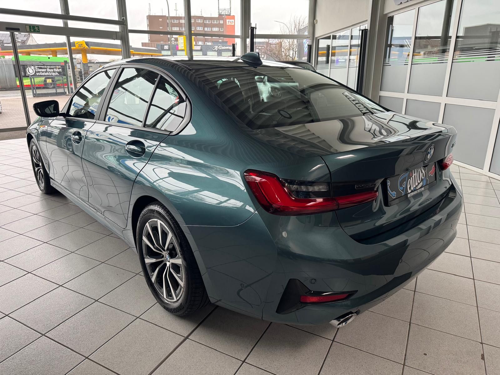 BMW 320i Advantage *Automatik*LED*CarPlay*Navi*SHZ* foto 4