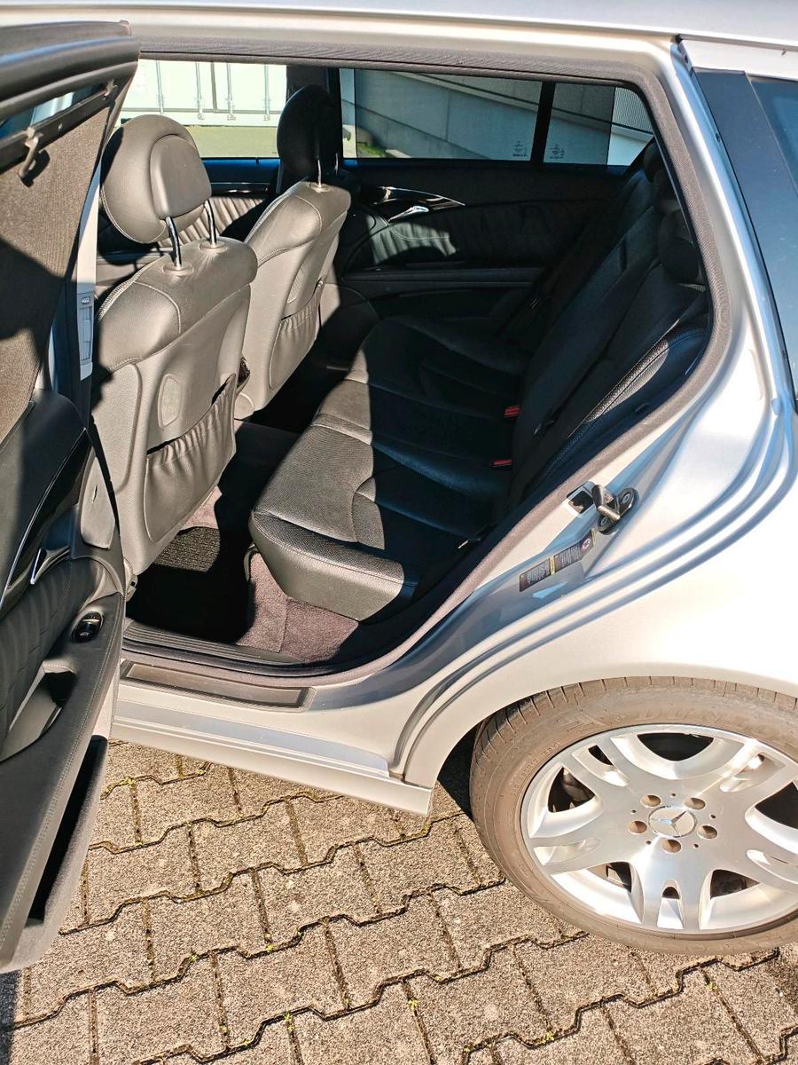 Mercedes-Benz E320 2004 — photo 7