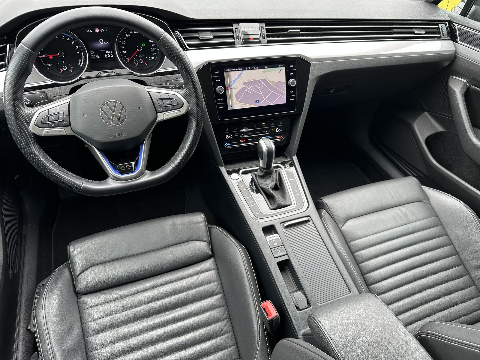 Fahrzeugabbildung Volkswagen Passat Variant GTE NAV+LED+ACC+KAMERA+LEDER+17ZO