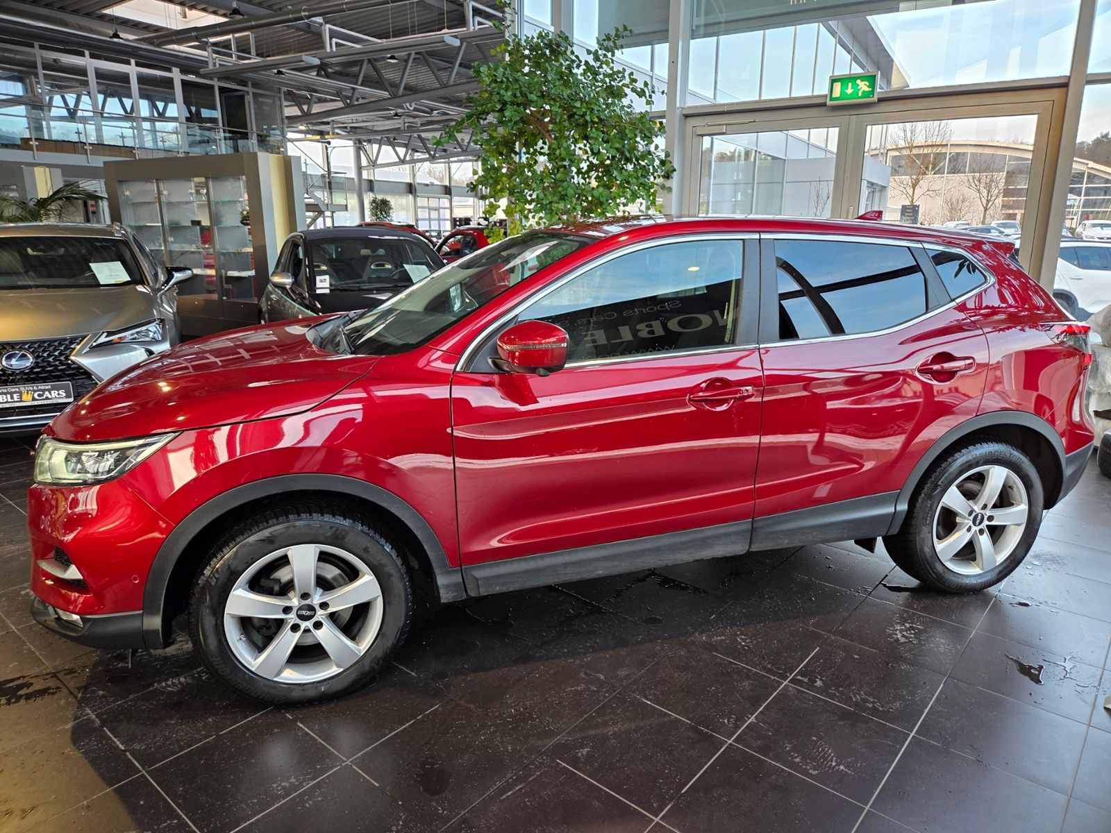 Fahrzeugabbildung Nissan Qashqai N-Connecta AHK LED NAV 360° SHZ ALU