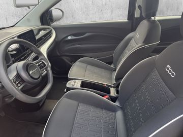 Fiat 500e Action 23,8 kWh Klima+SHZ+Carplay