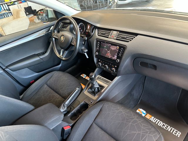 Skoda Octavia Combi Ambition *AHK*TEMPO*NAVI*2-ZONEN*