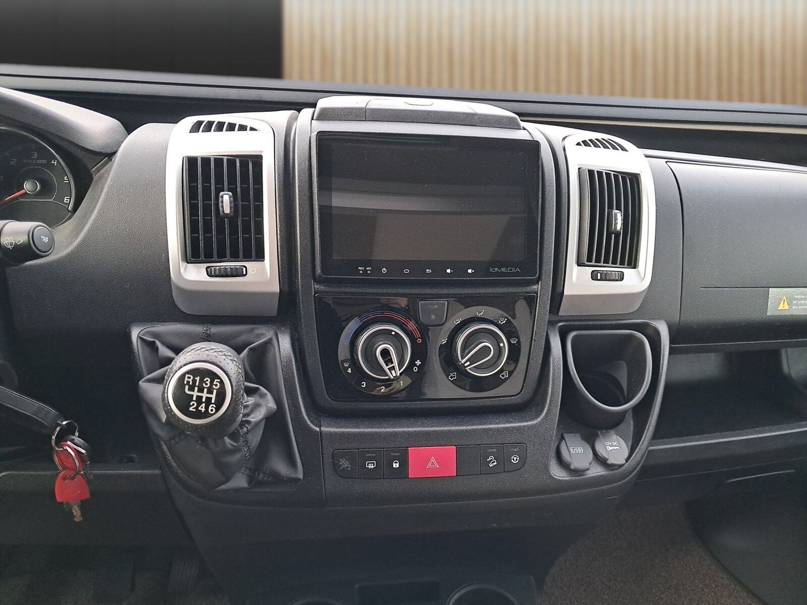 Fahrzeugabbildung Mooveo Tei 74 EBH Markise,Sat,TV,Hubbett,RK