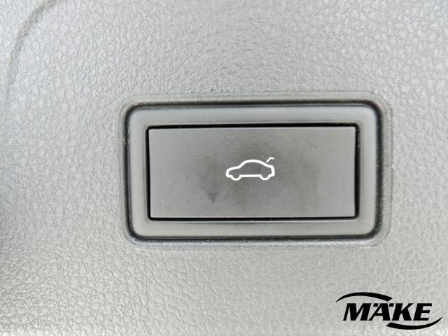 Passat Business 2.0 TDI DSG AHV ACC LED NAV STDH