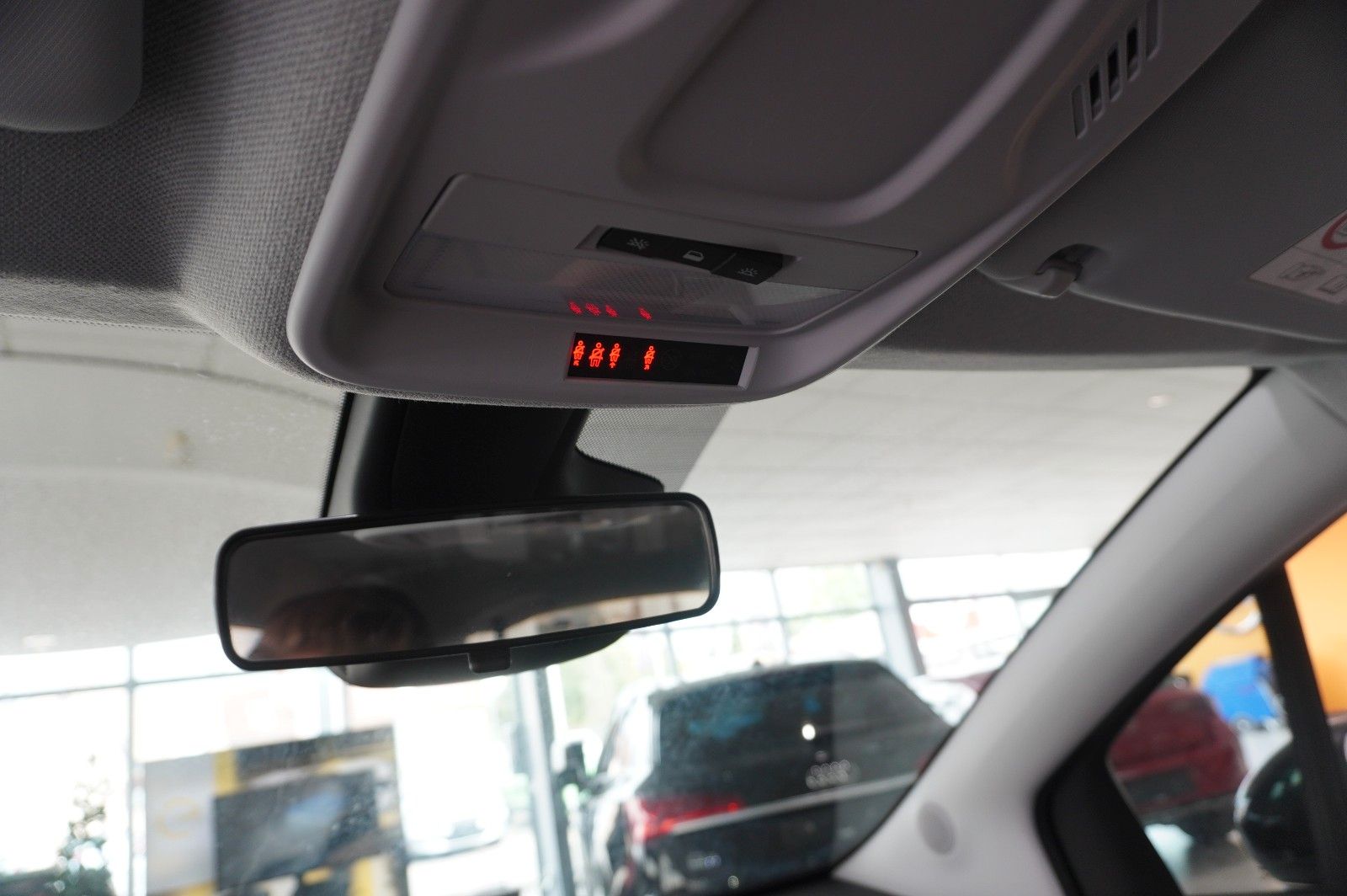 Fahrzeugabbildung Opel Crossland (X) 1.2 EDITION NAVI/LED/KAMERA/TEMP.