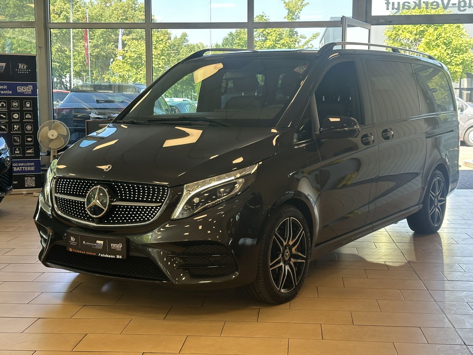 Mercedes-Benz V 300 d*AMG*7Sitz*AHK*Leder*360*ACC*Burmester