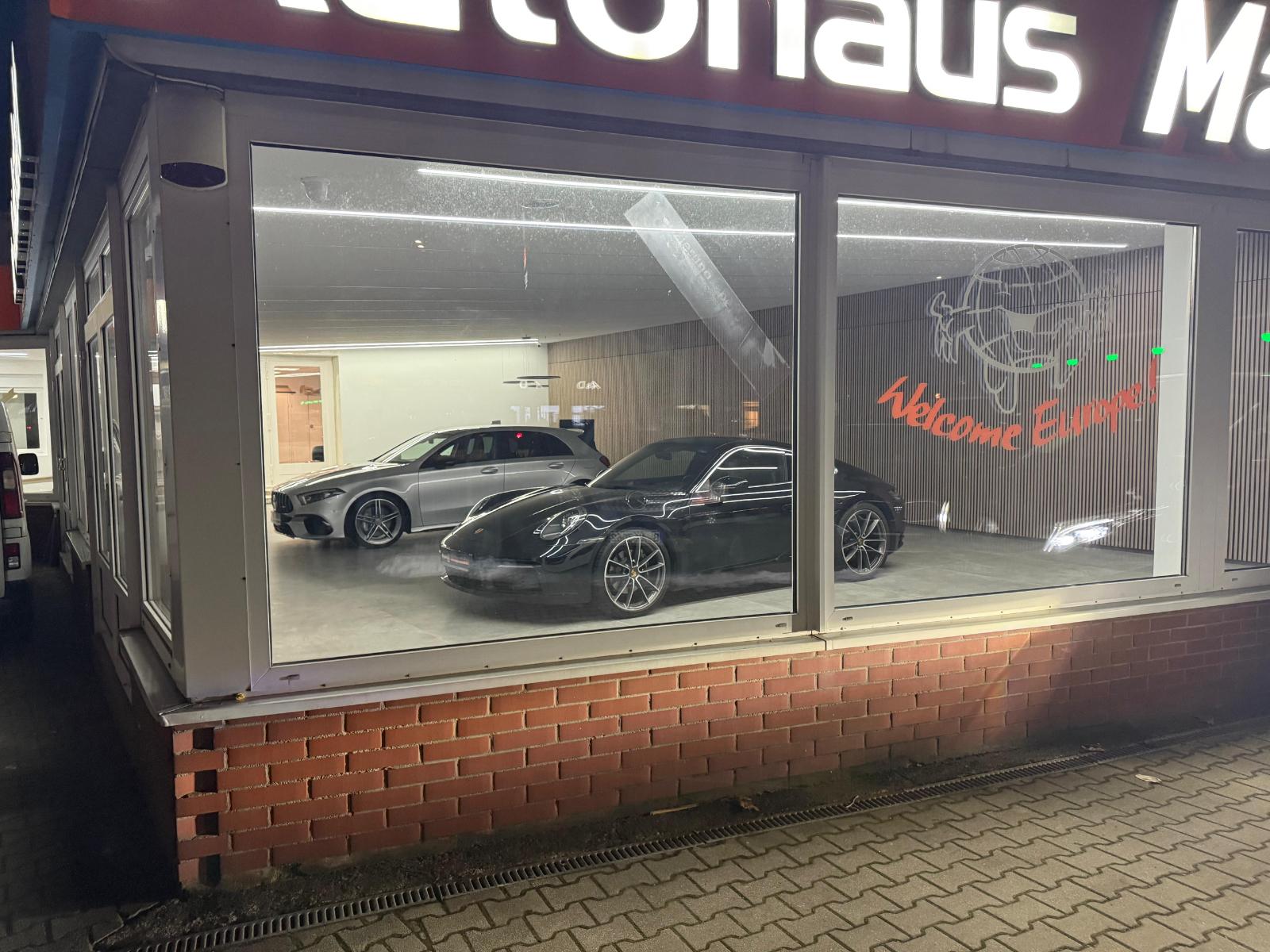 showroom-image-bottom