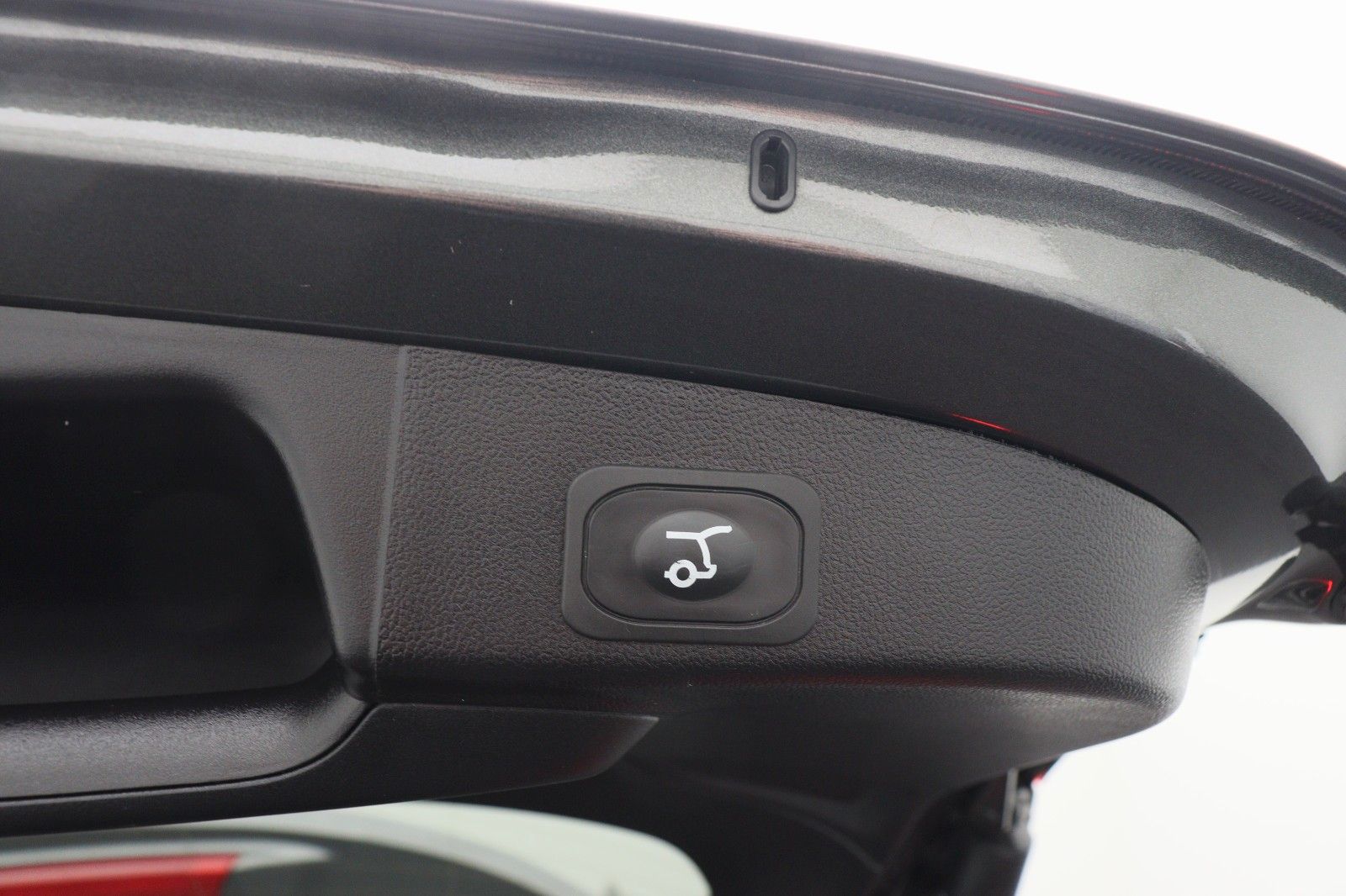 Fahrzeugabbildung Ford Focus 1.0 Turnier ST-Line X EcoBoost M-Hybrid