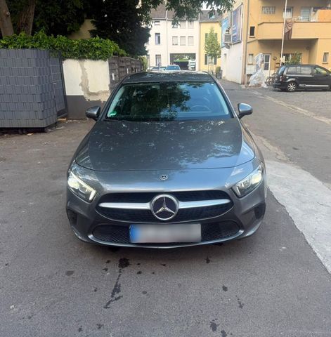 MERCEDES-BENZ Mercedes Benz A 200
