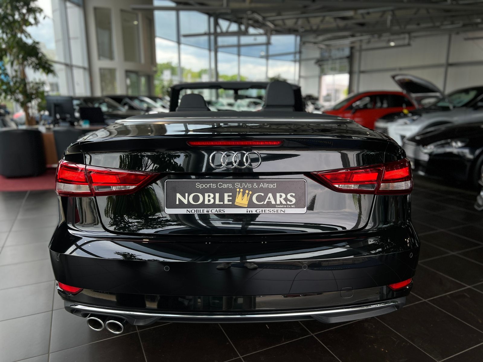 Fahrzeugabbildung Audi A3 Cabriolet  design 35 TFSI S tronic NAVI GRA S