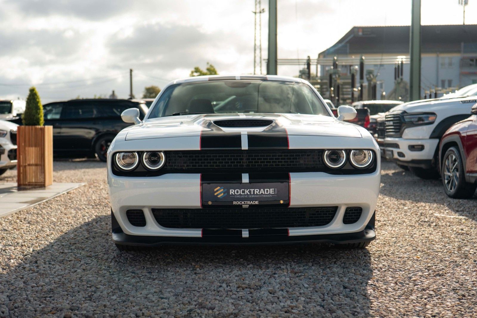 Fahrzeugabbildung Dodge Challenger 6.4 V8 SRT 392 R/T SCAT PACK LineLock