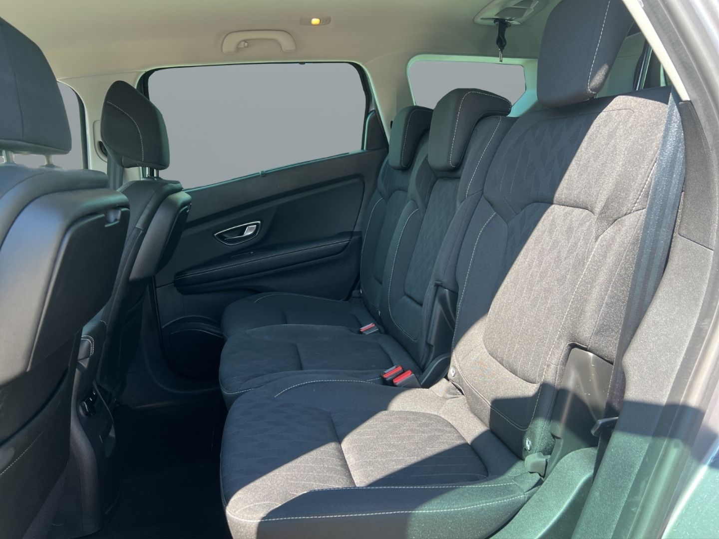 Fahrzeugabbildung Renault Scenic IV Grand Limited 1.7 BLUE dCi 150 Navi Ap