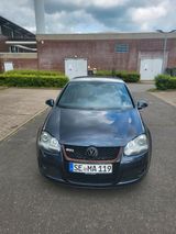 Volkswagen VW Golf 5 GTI - Volkswagen Golf aus 2004: GTI