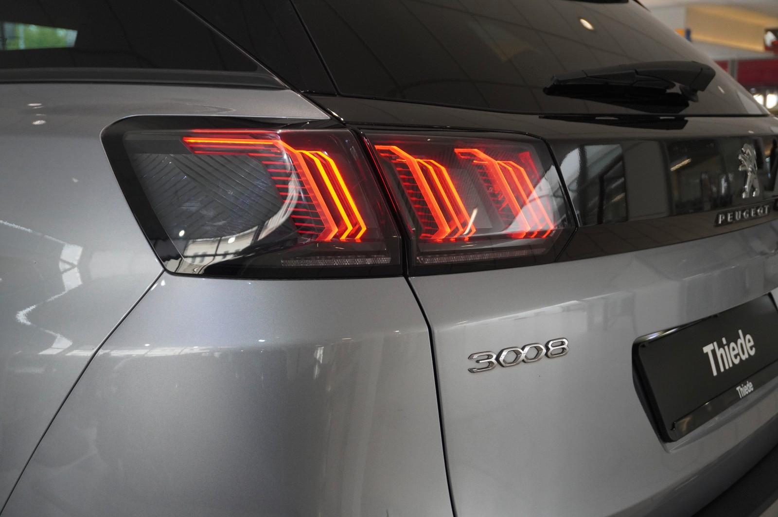 Peugeot 3008 1.5D ALLURE NAVI/LED/KAMERA/SPORT/VIRTU/AHK