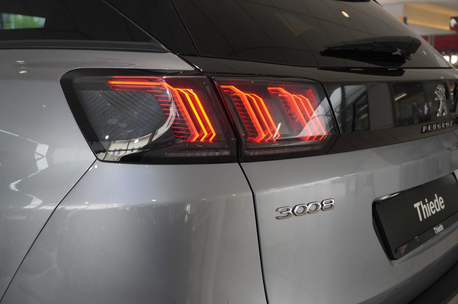Fahrzeugabbildung Peugeot 3008 1.5D ALLURE NAVI/LED/KAMERA/SPORT/VIRTU/AHK