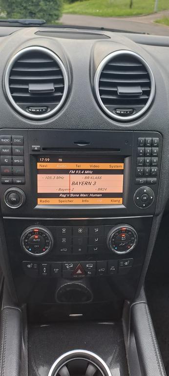 Mercedes-Benz ML 300