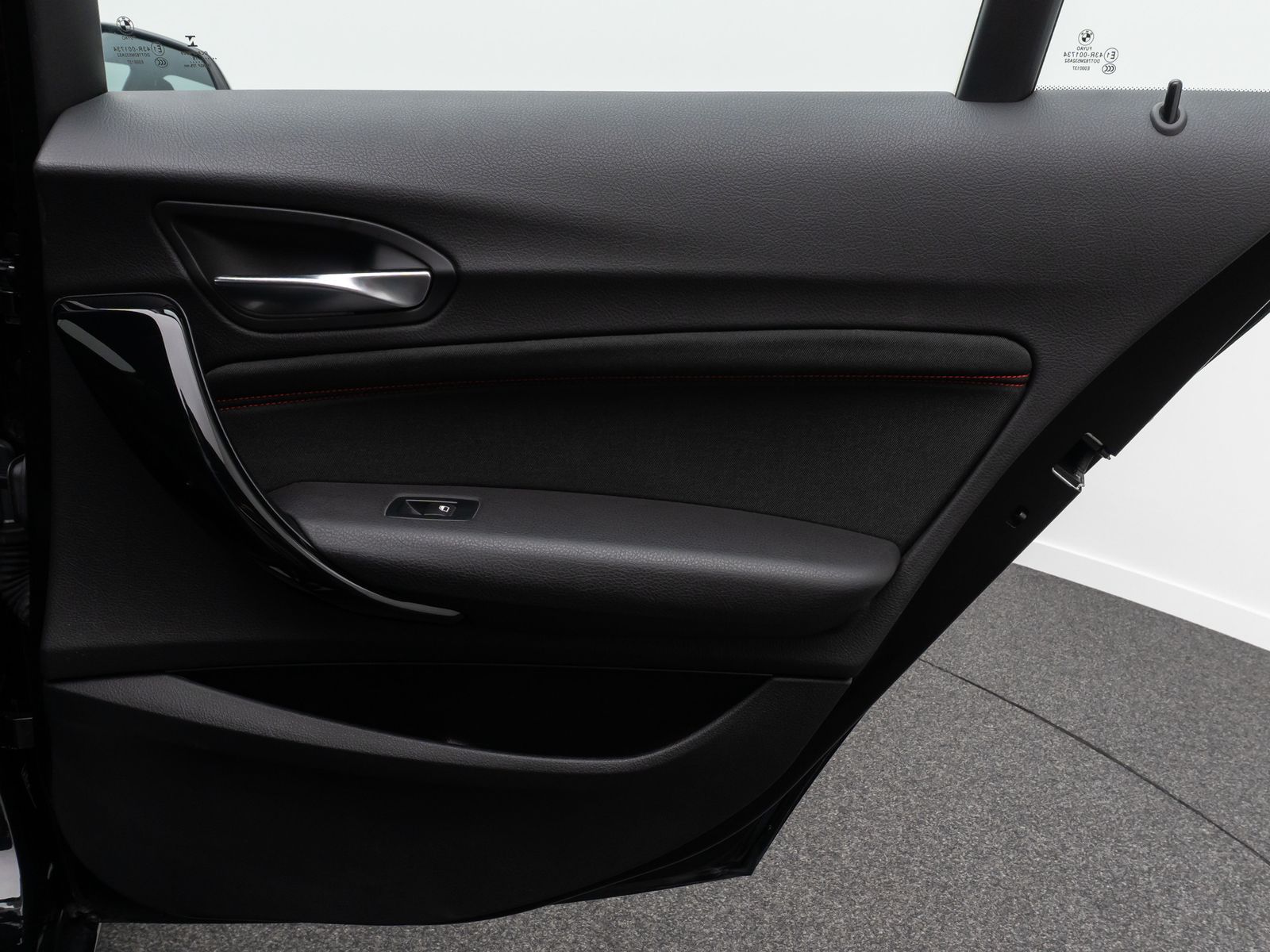 Fahrzeugabbildung BMW 118i Sport Line LED NaviBusiness Lordos Tempomat