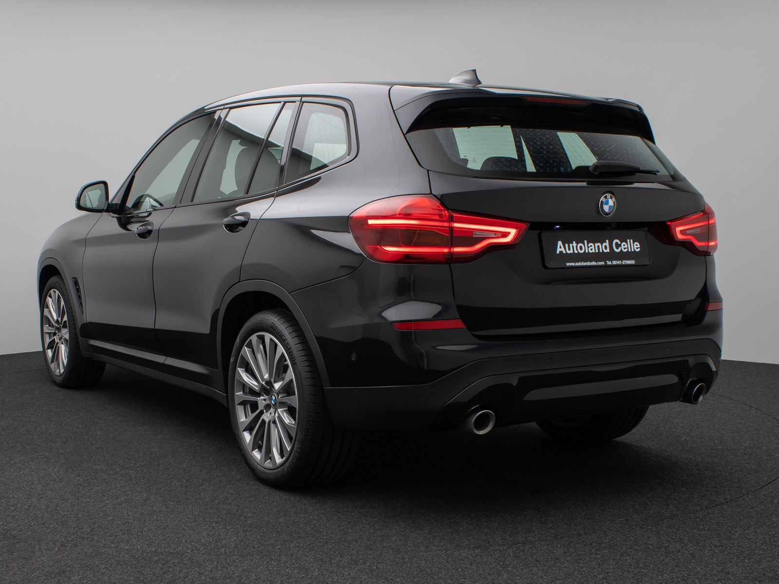 Fahrzeugabbildung BMW X3 xD30i Panorama Kamera DAB HiFi Komfort 20Zoll