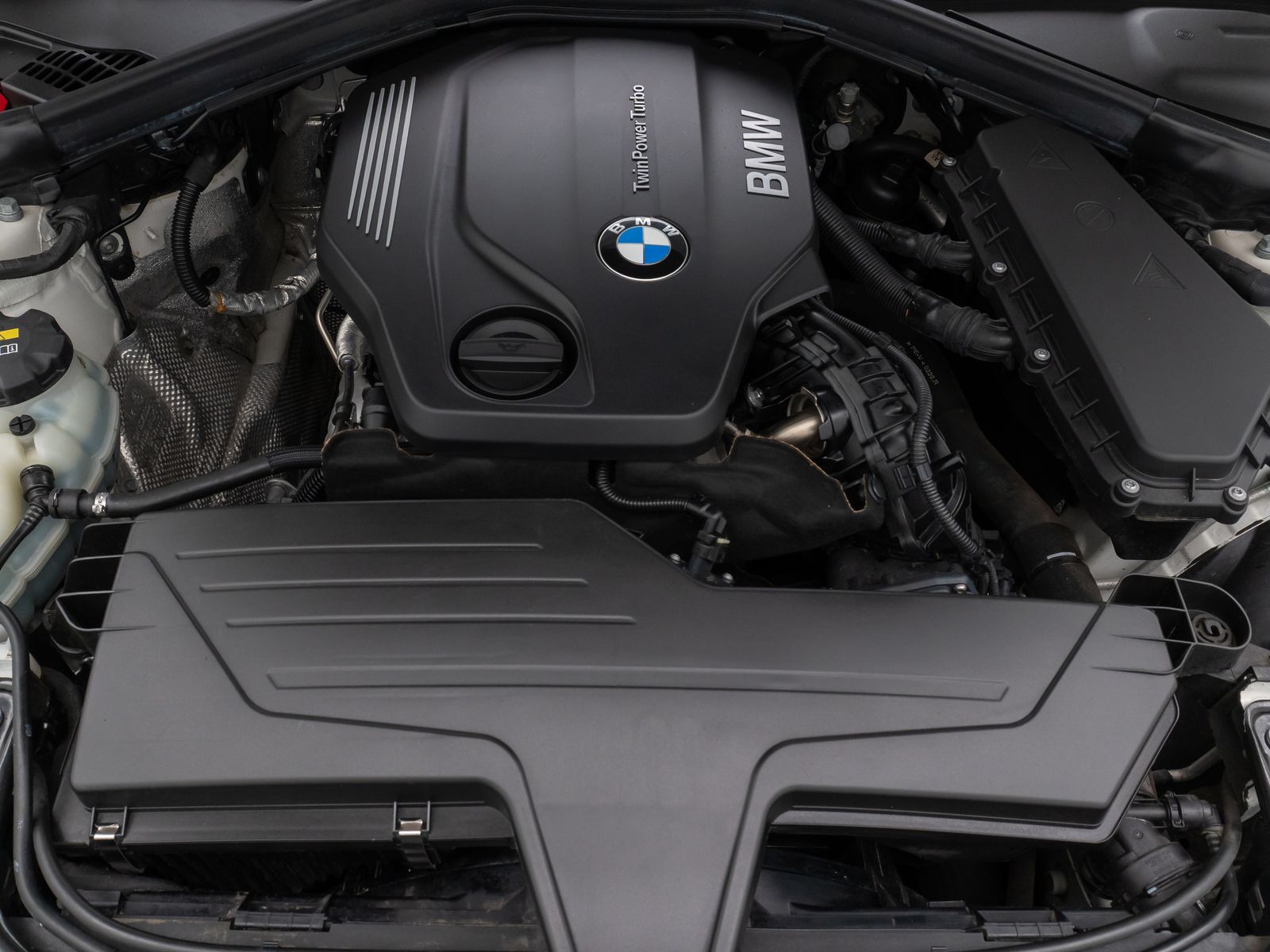 Fahrzeugabbildung BMW 320d M Sport Stop&Go NaviPro LED Komfort 19Zoll