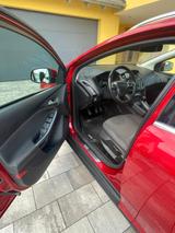 Ford Focus 1,6 EcoBoost 110kW Titanium Turnier - Ford Focus aus 2011: 1.6
