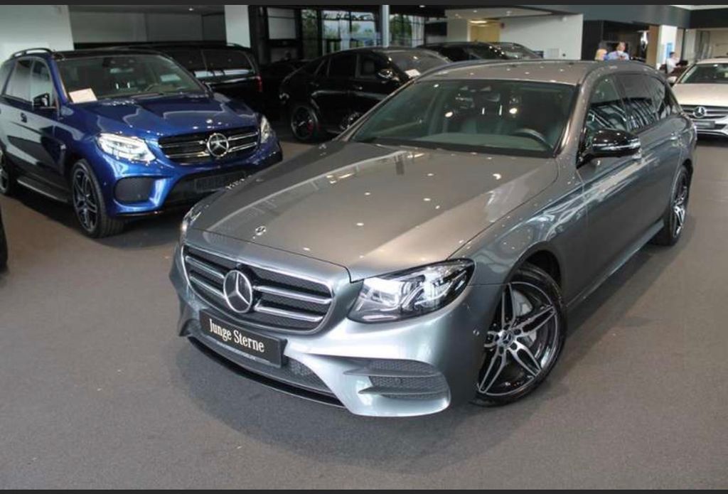 Image of Mercedes-Benz E 350