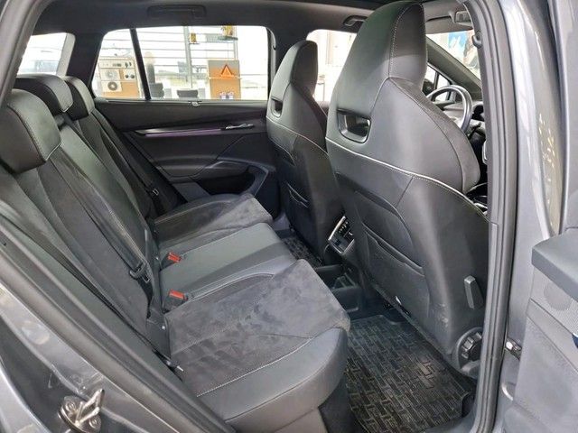 Fahrzeugabbildung Skoda Enyaq 60 Sportline Wärmepumpe PANO Matrix AHK