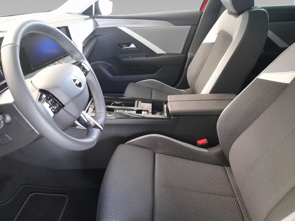 Fahrzeugabbildung Opel Astra ST 1.2 Turbo Automatik Sitz/Lenkradheizung