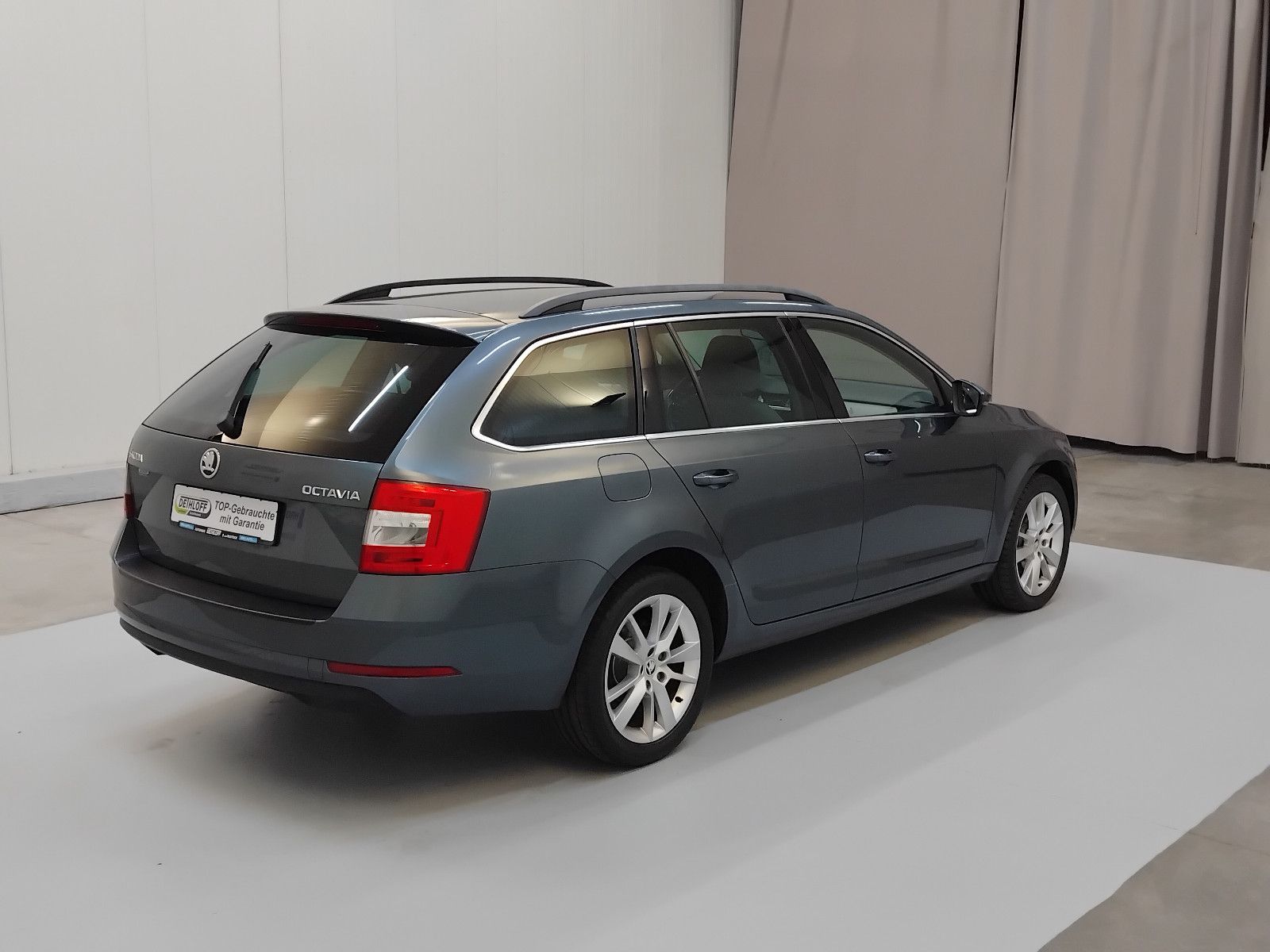 Skoda Octavia (02/2018, Benzin)