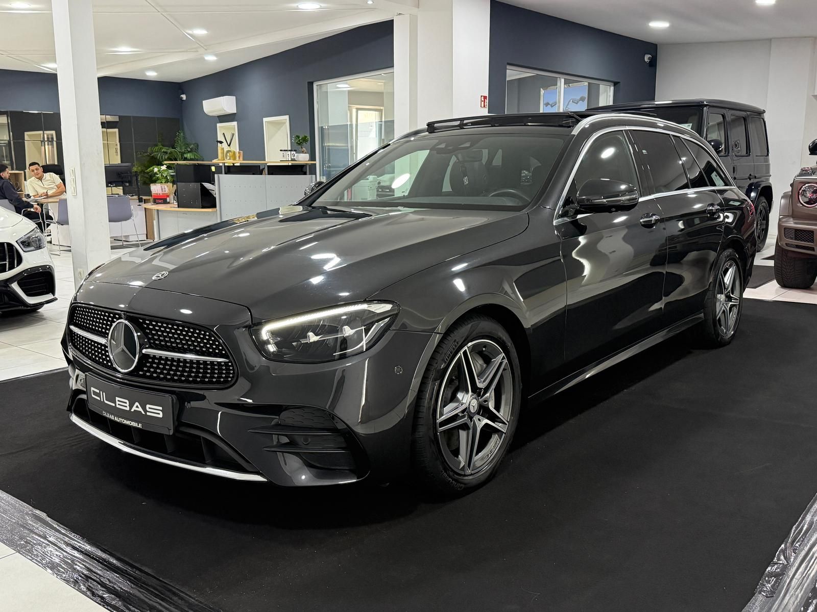 Mercedes-Benz E 300 de T 9G AMG-LINE*PANO*360*DISTR*AMBI*AHK* imagem 2