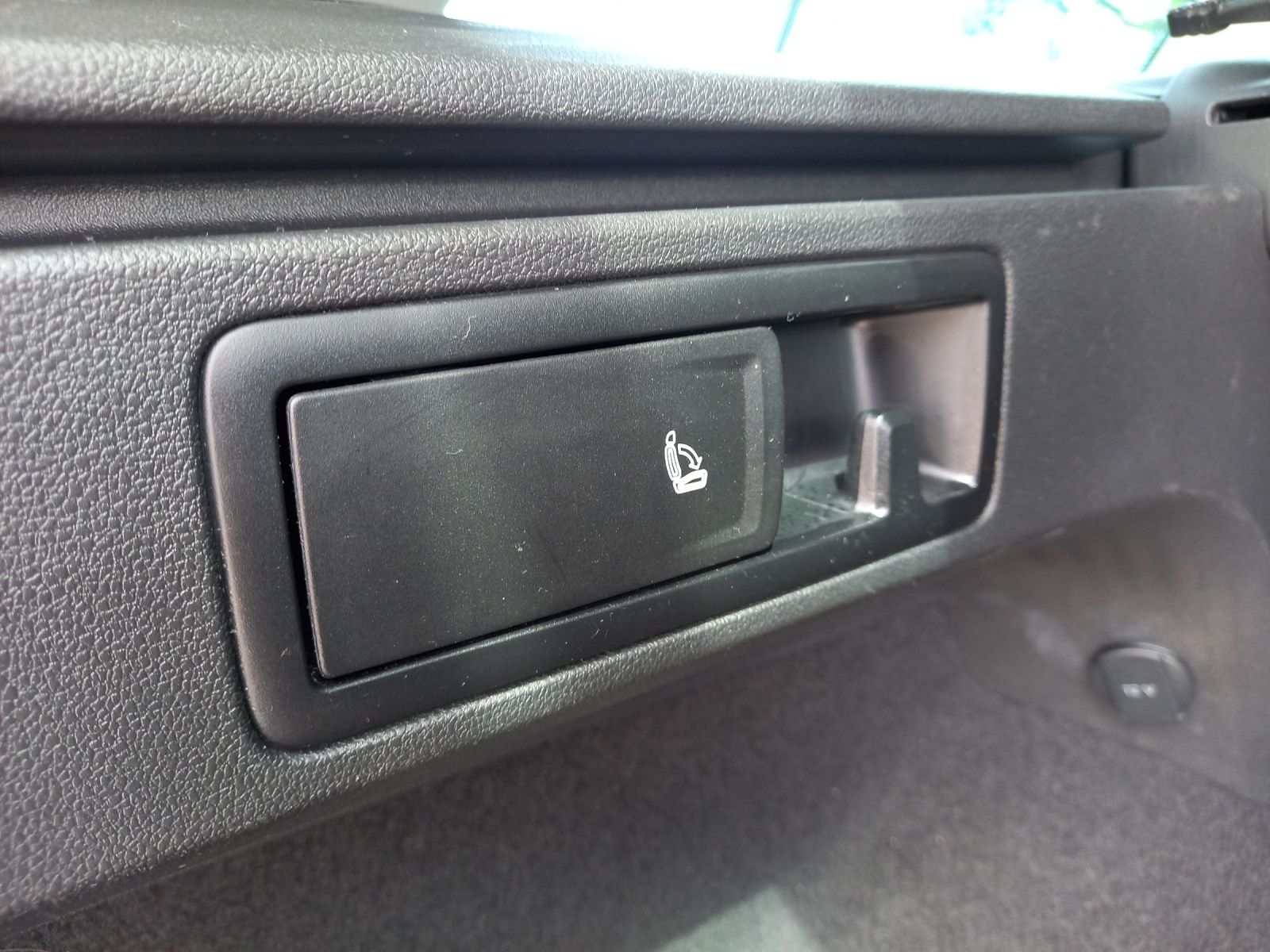 Fahrzeugabbildung SEAT Leon Sportstourer Xcellence 1.5 TSI ACT ACC NAVI