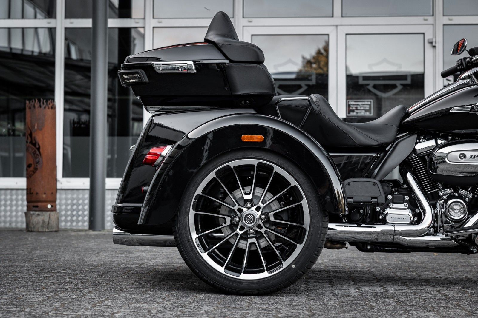 Fahrzeugabbildung Harley-Davidson TRI GLIDE ULTRA TRIKE 114 MY25 FLHTCUTG VORFÜHRF