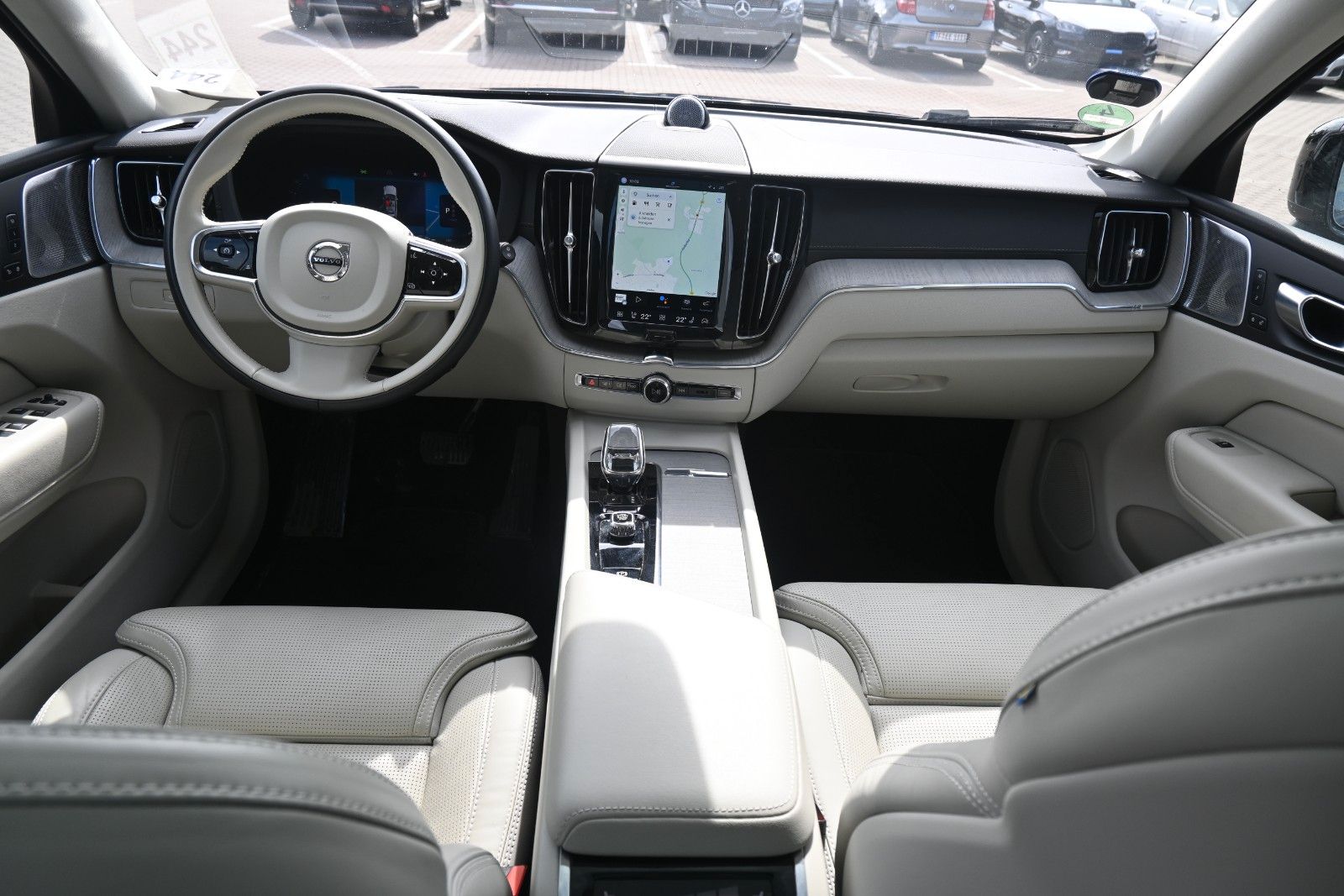 Fahrzeugabbildung Volvo XC60 B5 D Ultimate Dark AWD*B&W*LUFT*360°*STHZG*