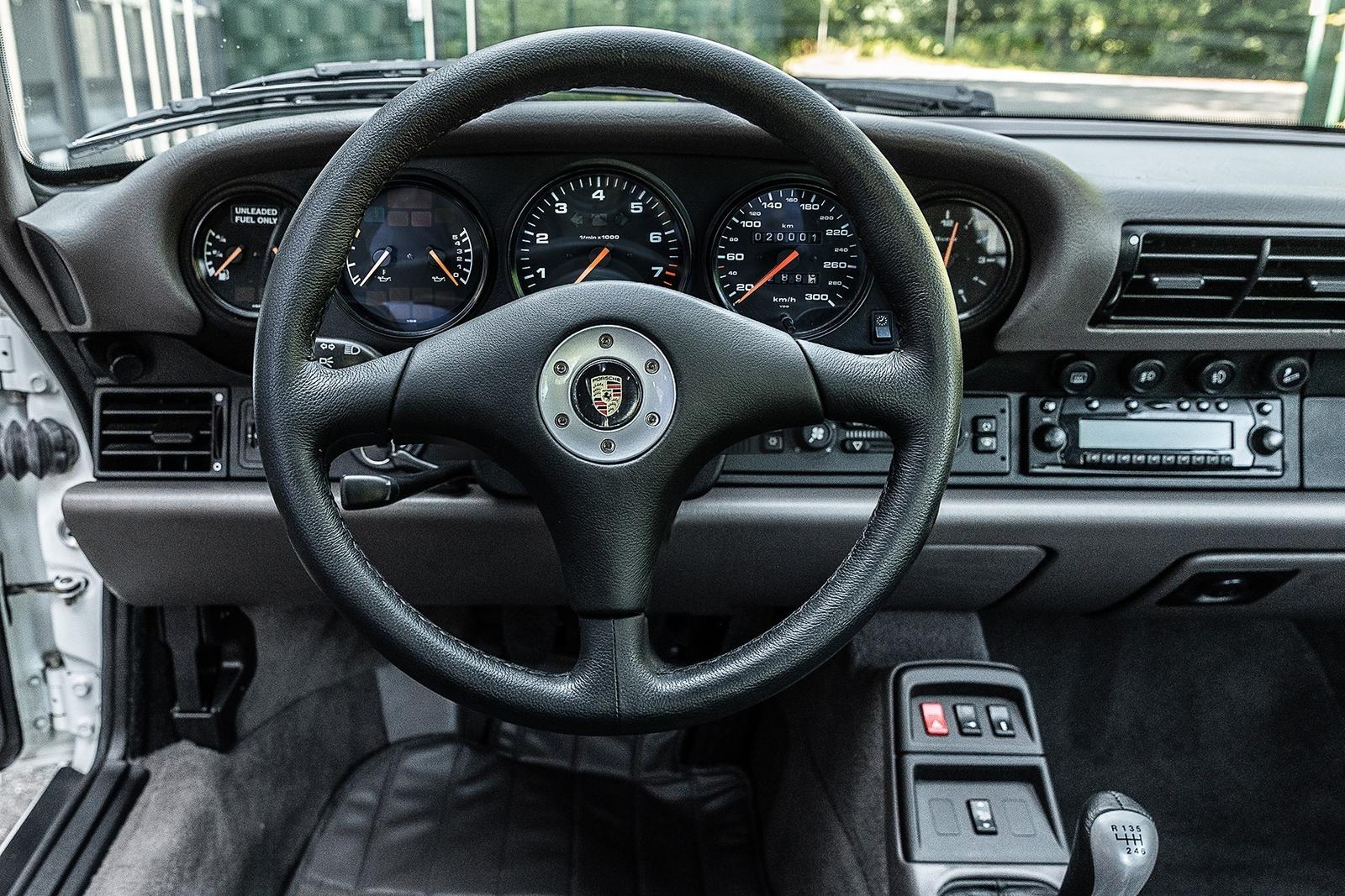 Porsche 993 Carrera 2 RS