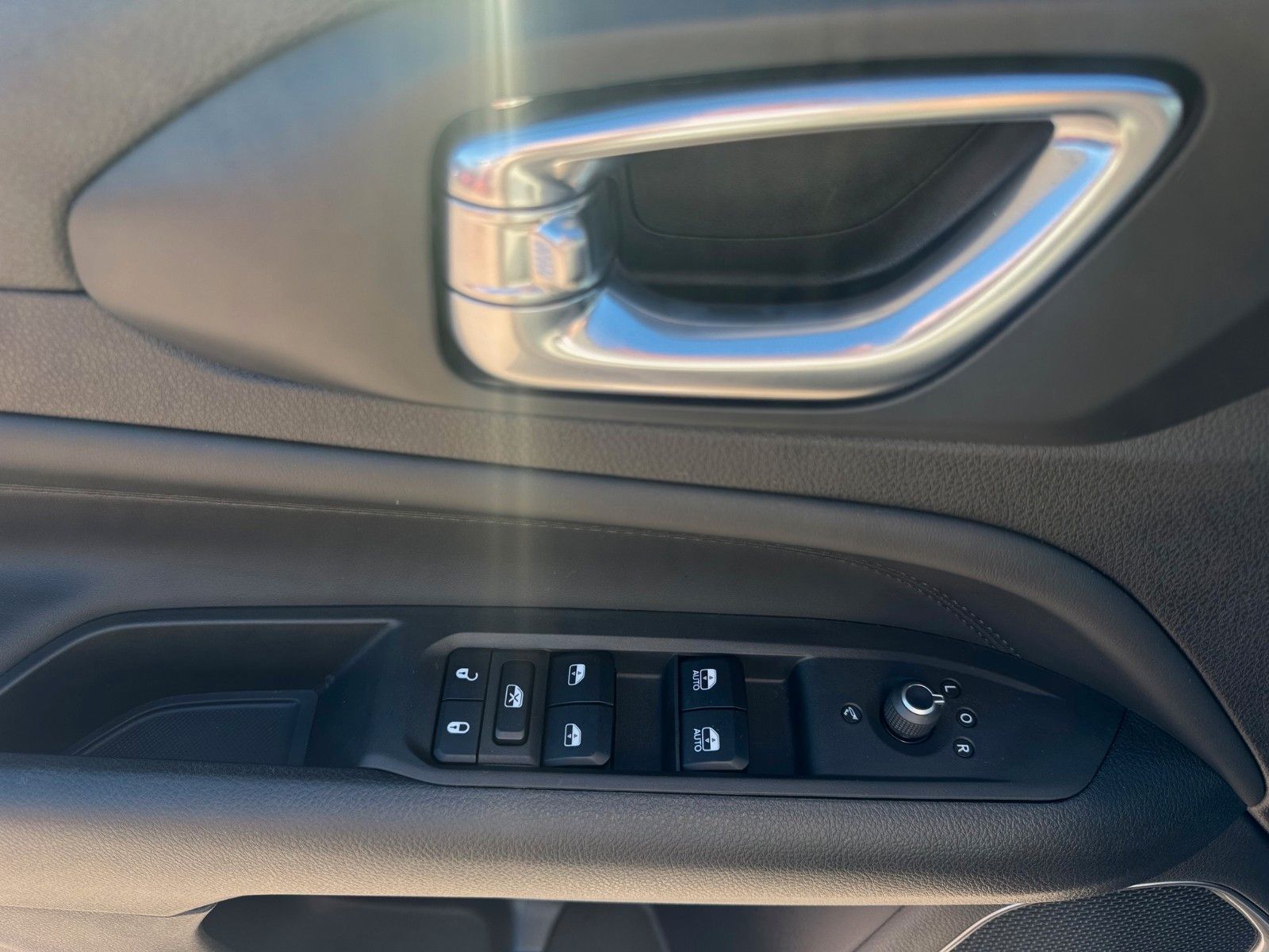 Fahrzeugabbildung Jeep Compass 1.5l S LEDER NAVI KAMERA CARPLAY ACC AUT