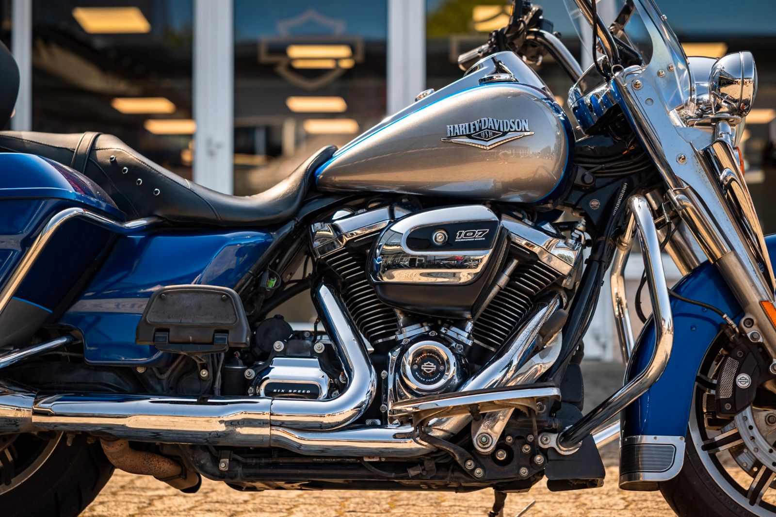 Fahrzeugabbildung Harley-Davidson FLHRC Road King Classic 107 cui -Screamin Eagle-