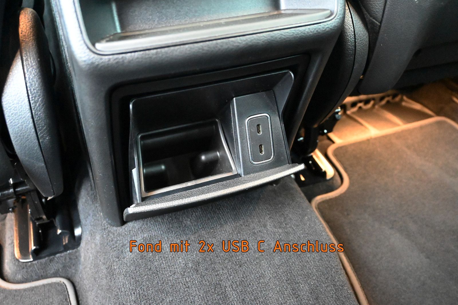 Fahrzeugabbildung Mercedes-Benz GLE 350 de 4MAT. AMG LINE °ACC°AHK°AIRMATIC°HUD°