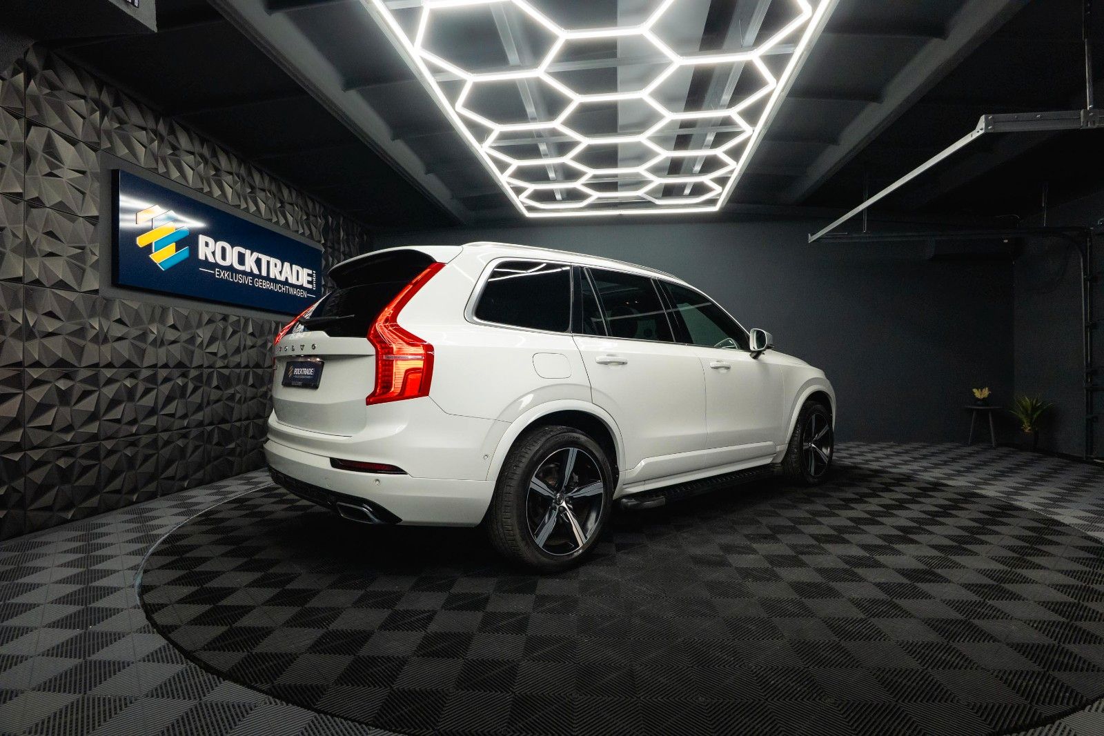 Fahrzeugabbildung Volvo XC90 R Design AWD Night-Paket | ACC | PANO | LED