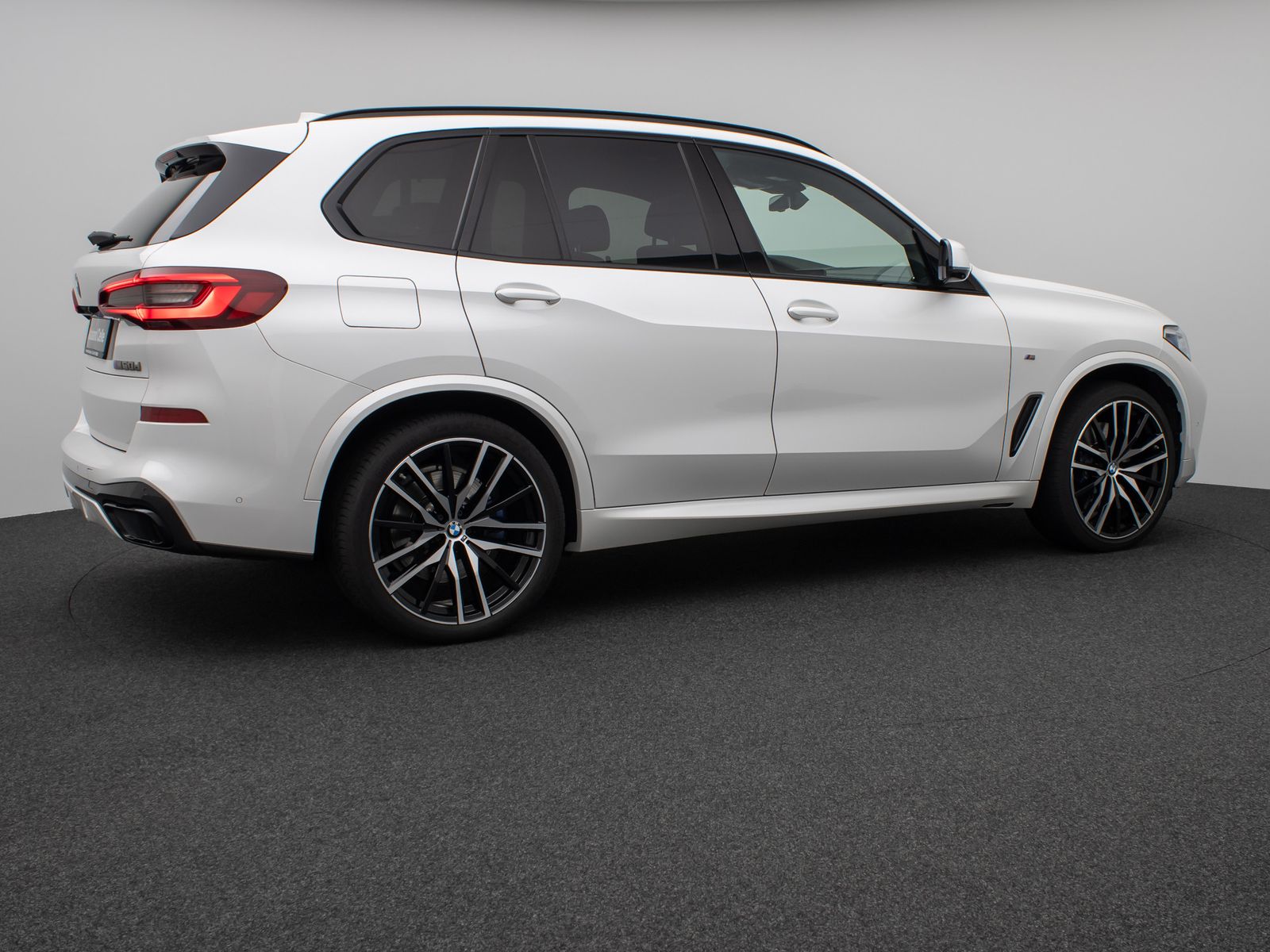 Fahrzeugabbildung BMW X5 M50d Panoram Laser 360°HUD H/K SoftCl AHK 22"