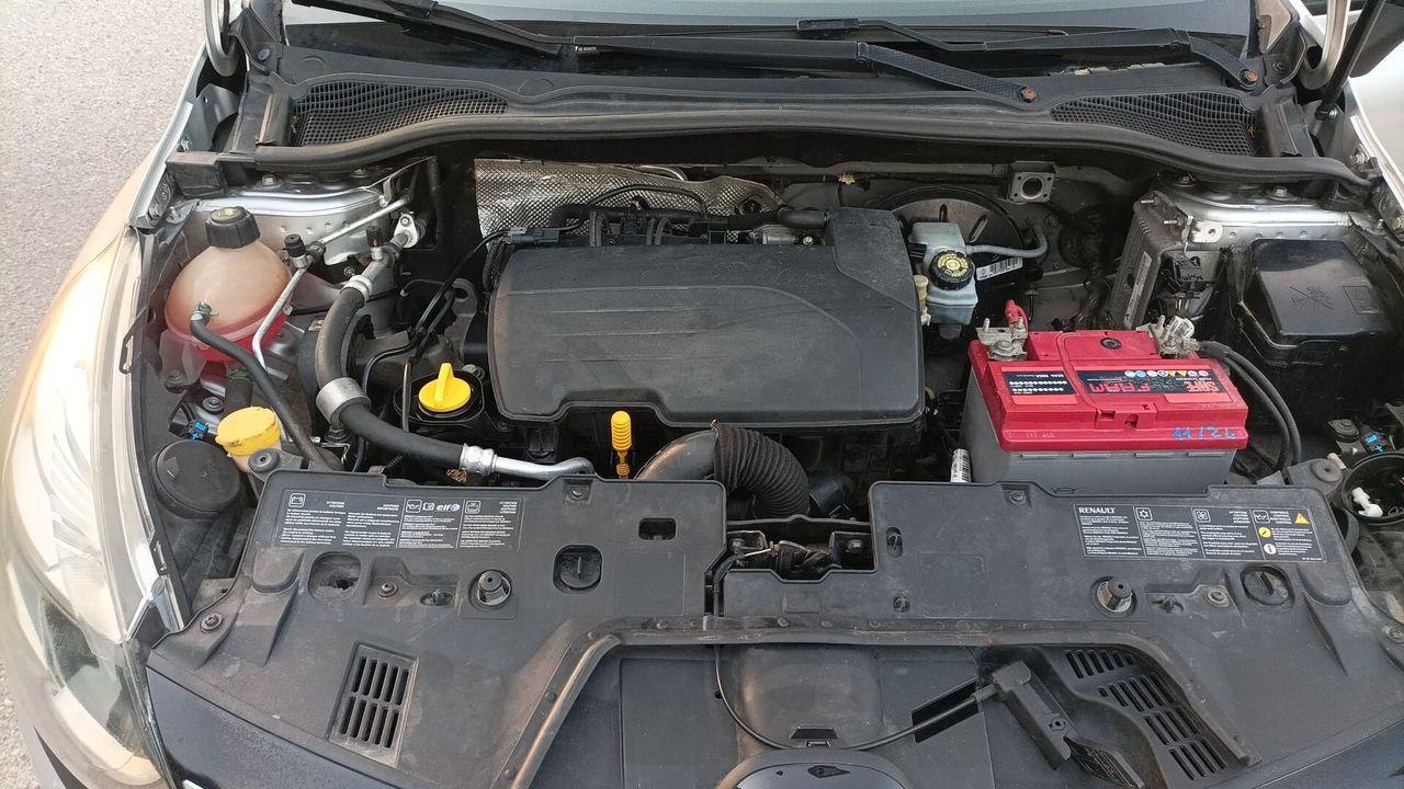 Renault Clio 2014 — photo 14