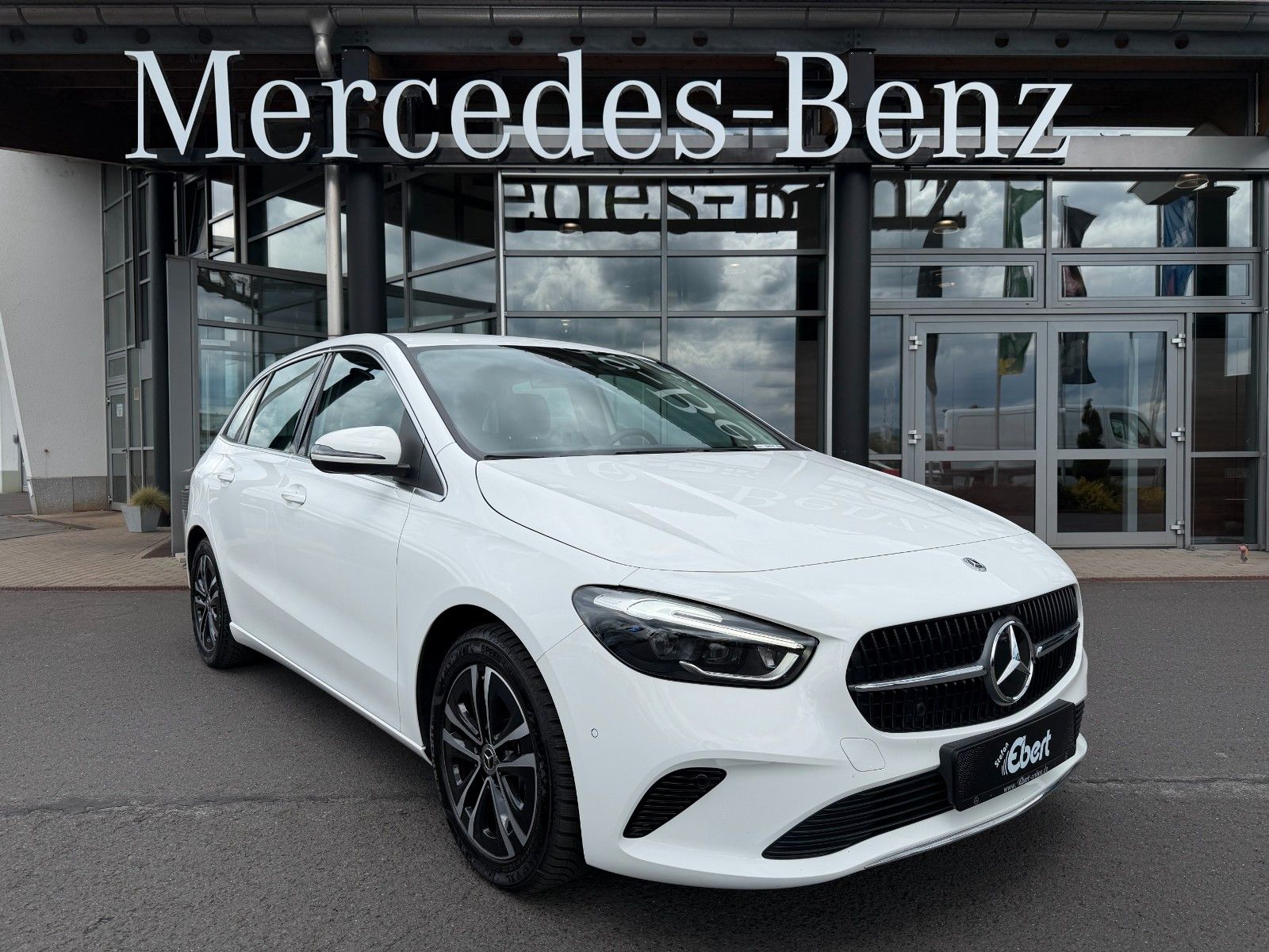 Fahrzeugabbildung Mercedes-Benz B 200 Progressive+AHK+MultiBeam+Memory+RFK+TotW