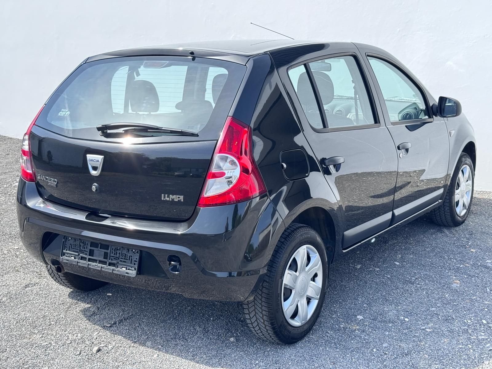 Fahrzeugabbildung Dacia SANDERO 1.4 AMBIANCE/ALLWETTER/SCHECKHEFT/5T