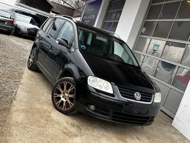 Volkswagen Touran 2.0 FSI Highline *7SITZER, LEDER, AHK,TÜV