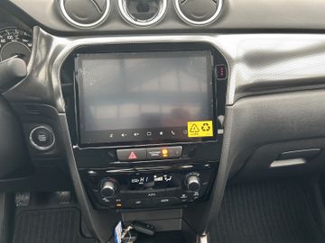 Fotografie 12 des Suzuki Vitara 1.4 Comfort+ Kamera PANO Navi Carplay