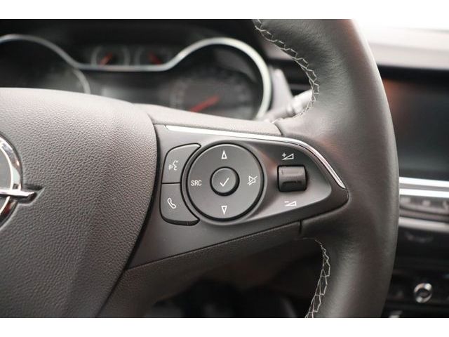Fahrzeugabbildung Opel Crossland 1.2 Elegance AUT PANO LED NAVI