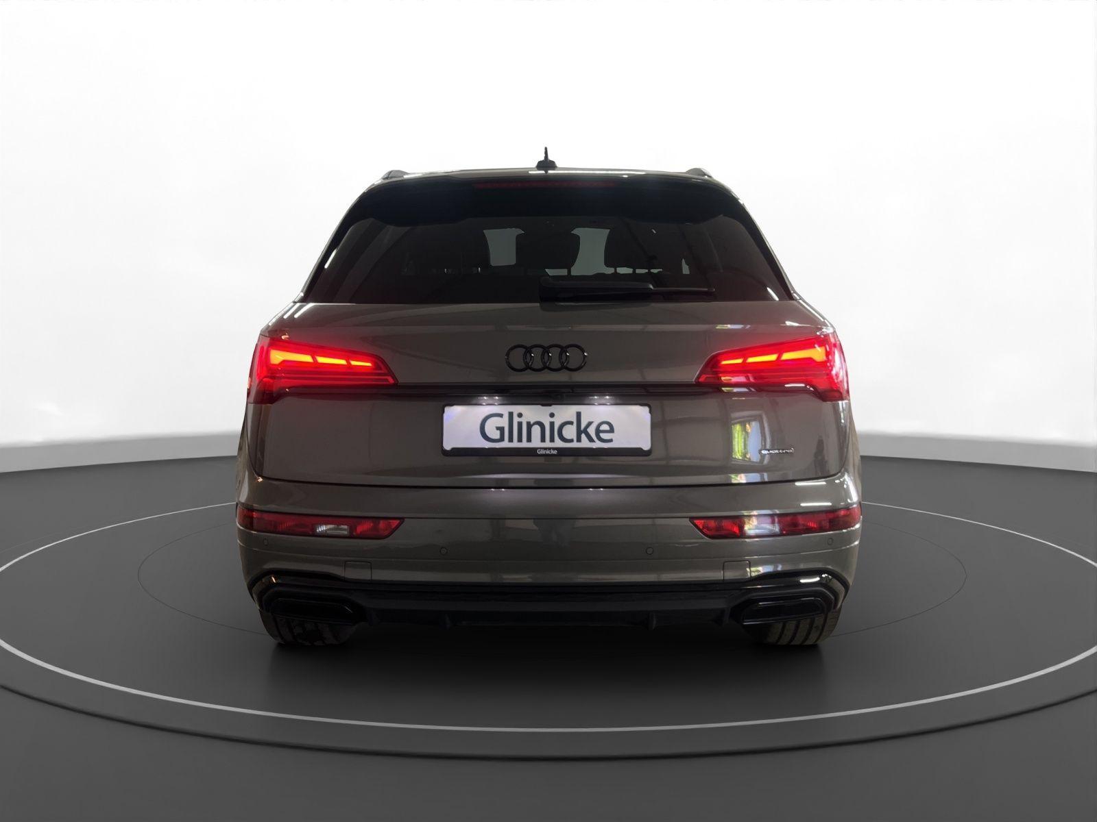 Audi Q5 50 TFSIe qu. S line AHK Matrix LM 20" Navi 36