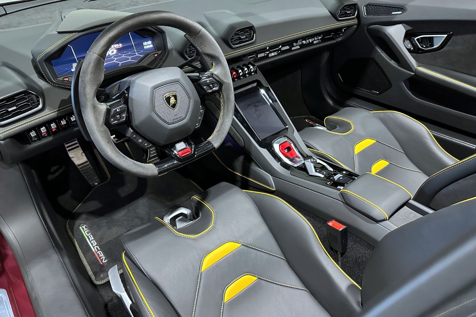 Fahrzeugabbildung Lamborghini Huracán EVO Spyder | Akrapovic | KW V5 | PPF