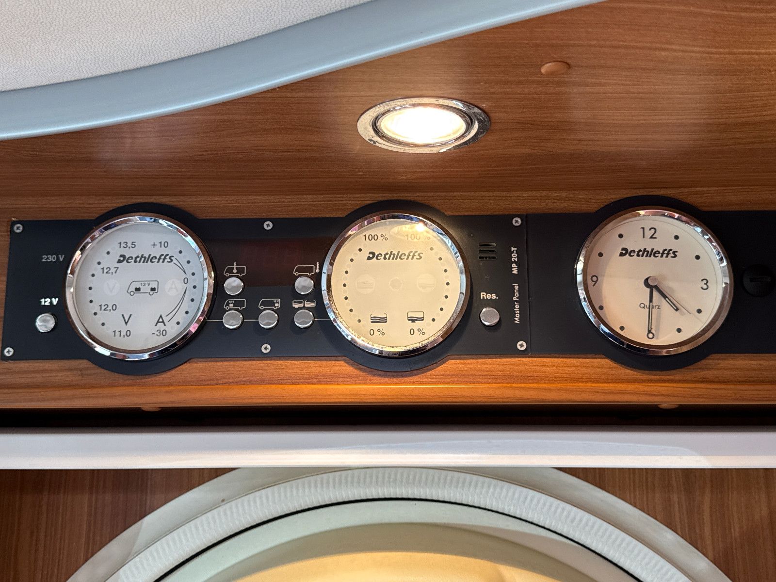 Fahrzeugabbildung Dethleffs GLOBEBUS T 004 FIAT KAMERA SAT TV LUFTFEDERUNG