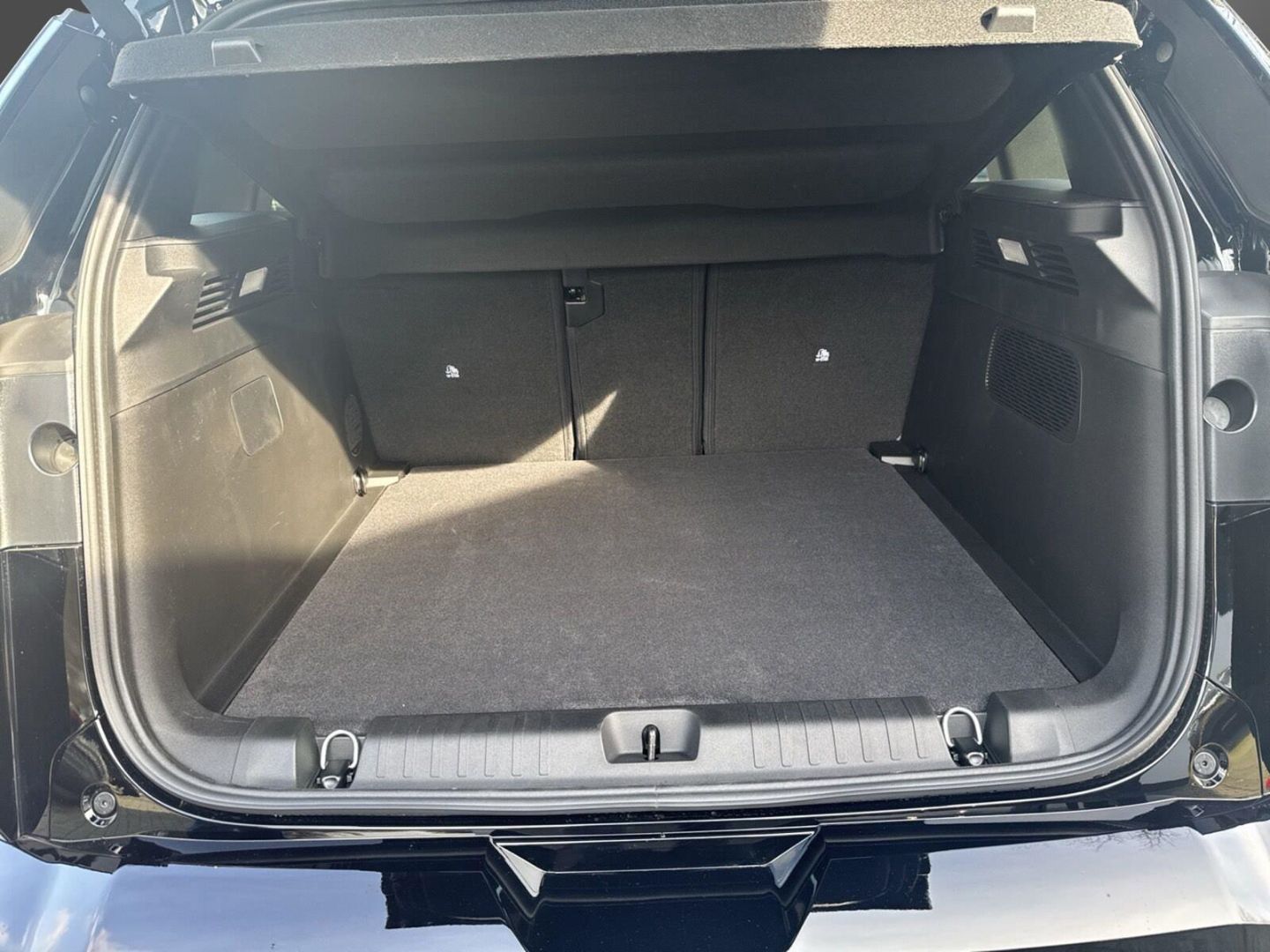 Fahrzeugabbildung Jeep Compass NEW MY26-First Edition-eHybrid-Voll